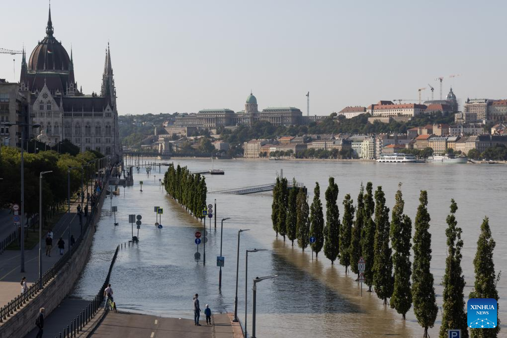 Photo of Budapest flood waters in 2024 by Attila Volgyi